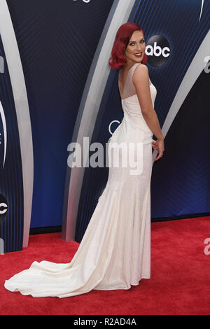 Nashville, Tennessee, USA. 14Th Nov, 2018. Sharna Burgess lors d'arrivées de la Country Music Association Awards 2018. Crédit : Laura Farr/ZUMA/Alamy Fil Live News Banque D'Images