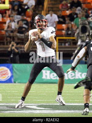 17 novembre 2018 - le quart-arrière des rebelles UNLV Armani Rogers # 1 durant un match entre l'Hawaii Rainbow Warriors et l'UNLV rebelles à l'Aloha Stadium d'Honolulu, HI - Michael Sullivan/CSM Banque D'Images