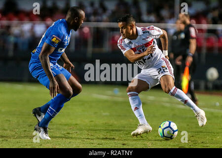 Sao Paulo, Brésil. 18 Nov, 2018. Sao Paulo - SP - 18/11/2018 - Brasileiro UN 2018, Sao Paulo x Cruzeiro Foto : Ale Cabral/AGIF : Crédit AGIF/Alamy Live News Banque D'Images