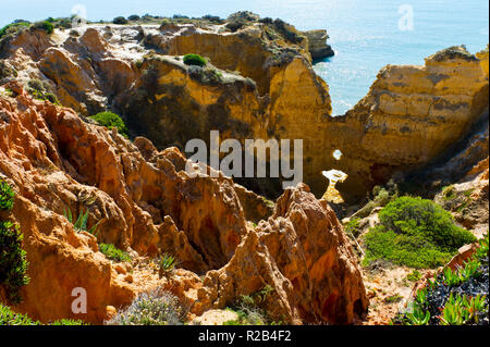 Formations rocheuses inhabituelles, Praia Sao Rafael, Sao Rafael Beach, Algarve, Portugal Banque D'Images