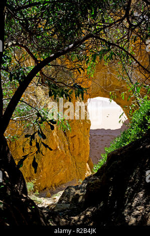 Formations rocheuses inhabituelles, Praia Sao Rafael, Sao Rafael Beach, Algarve, Portugal Banque D'Images