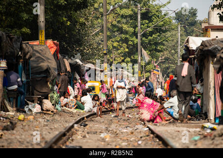 New Delhi - Inde - 21 janvier 2018. La vie quotidienne des pauvres dans un bidonville de Calcutta. Dans la région de Calcutta il y a plus de 70 000 personnes sans domicile et près de Banque D'Images