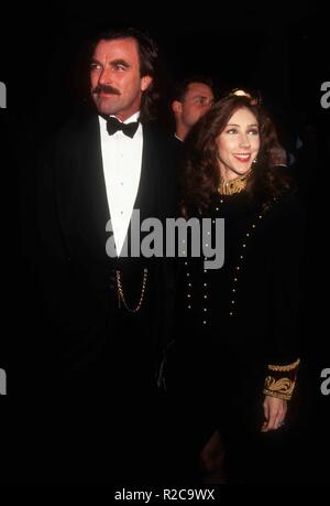 Los Angeles, CA - le 23 janvier : l'acteur Tom Selleck et épouse Jilly Mack assister à la 50e Golden Globe Awards le 23 janvier 1993 au Beverly Hilton Hotel à Beverly Hills, Californie. Photo de Barry King/Alamy Stock Photo Banque D'Images