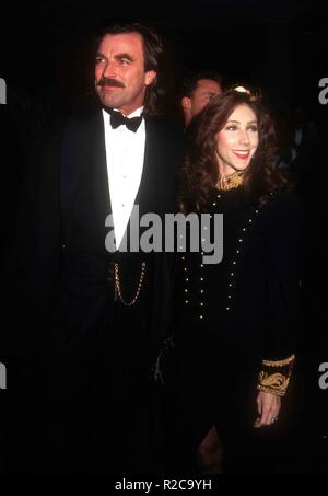 Los Angeles, CA - le 23 janvier : l'acteur Tom Selleck et épouse Jilly Mack assister à la 50e Golden Globe Awards le 23 janvier 1993 au Beverly Hilton Hotel à Beverly Hills, Californie. Photo de Barry King/Alamy Stock Photo Banque D'Images