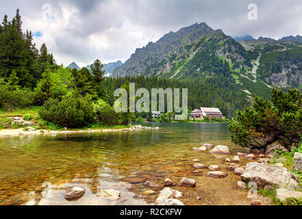 Strbske Pleso Slovaquie - paysage de montagne à l'été Banque D'Images