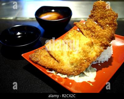 Photo d'une assiette de poulet ou Tori katsu katsu Banque D'Images