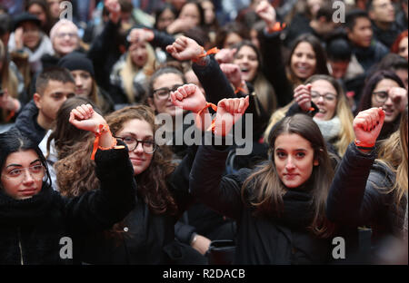 Foto LaPresse - Stefano Porta 19/11/2018 Milano ( mi ) Cronaca sei Non da sola evento contro violenza sulle donne un Palazzo Lombardia Banque D'Images