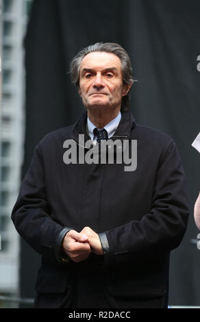 Foto LaPresse - Stefano Porta 19/11/2018 Milano ( mi ) Cronaca sei Non da sola evento contro violenza sulle donne un Palazzo Lombardia Nella foto : Attilio Fontana Banque D'Images