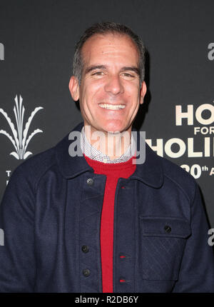 Los Angeles, CA, USA. 18 Nov, 2018. Los Angeles Mayor Eric Garcetti, au bosquet de l'éclairage de l'arbre de Noël à Los Angeles au Grove, Californie le 18 novembre 2018. Credit : Faye Sadou/media/Alamy Punch Live News Banque D'Images