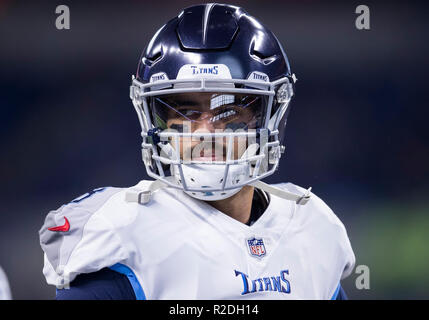 18 novembre 2018 : Tennessee Titans quarterback Marcus Mariota (8) pendant l'action de jeu de football américain NFL entre les Tennessee Titans et les Indianapolis Colts au Lucas Oil Stadium à Indianapolis, Indiana. Battu Indianapolis Indiana 38-10. John Mersits/CSM. Banque D'Images