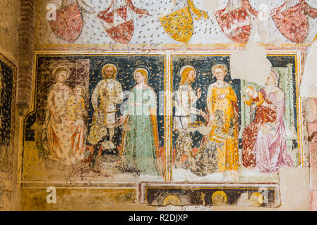 Fresques de la Chiesa di San Giorgetto o San Pietro Martire eglise. Les intérieurs de San Giorgetto est un travail remarquable de l'art avec différentes fresques et p Banque D'Images