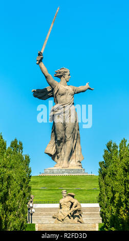 La patrie des appels, une statue colossale sur Mamaïev Kurgan à Volgograd, Russie Banque D'Images