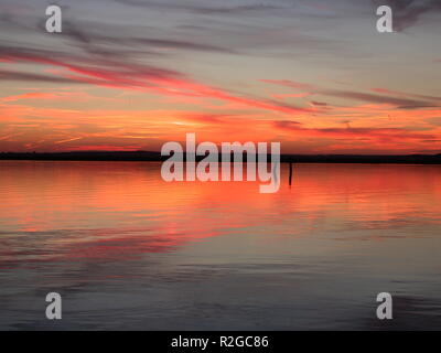 Coucher du soleil au lac Velence, Hongrie Banque D'Images