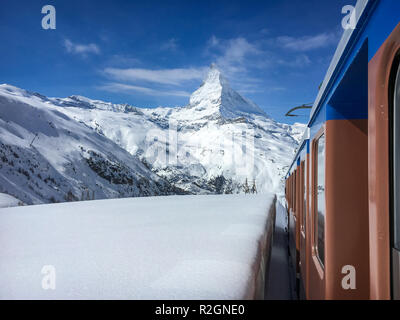 Mont Cervin et du paysage autour de Zermatt Suisse de vu de conduire (chemin de fer du Gornergrat Gornergratbahn) Banque D'Images