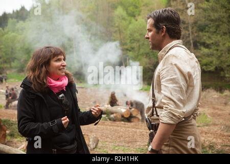 Serena Année : 2014 USA Réalisateur : Susanne Bier Susanne Bier, Bradley Cooper Shooting photo Banque D'Images