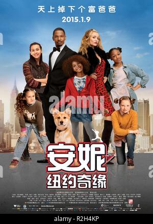 Annie Année : 2014 USA Réalisation : Gluck, Jamie Foxx, Quvenzhane Wallis, Cameron Diaz Film poster (Chine) Banque D'Images