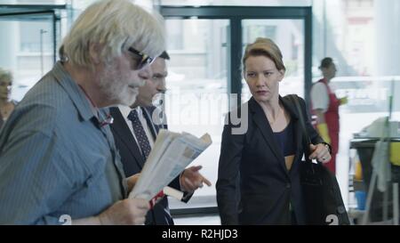 Toni Erdmann Année : 2016 Réalisateur : Allemagne / Autriche Maren Ade Sandra Huller, Peter Simonischek Banque D'Images