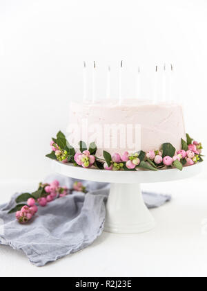 Gâteau au chocolat avec de l'eau de rose givré Banque D'Images