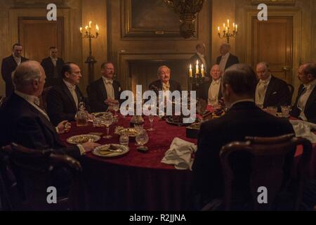 Moment sombre de l'Année : 2017 UK Réalisateur : Joe Wright Ronald Pickup Banque D'Images