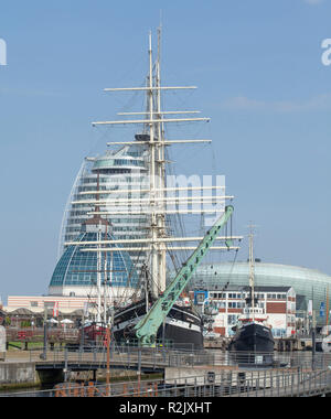 Musée Maritime musée allemand avec les navires, Klimahaus, Atlantic Sail City Hotel (port, Havenwelten, Bremerhaven, Brême, Allemagne Banque D'Images