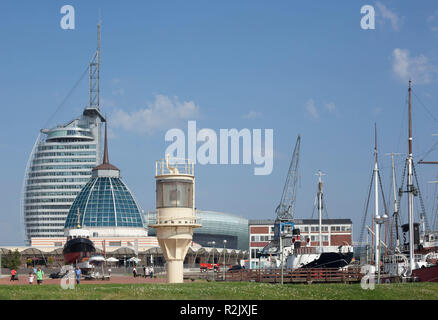 Musée Maritime musée allemand avec les navires, Klimahaus, Atlantic Sail City Hotel (port, Havenwelten, Bremerhaven, Brême, Allemagne Banque D'Images