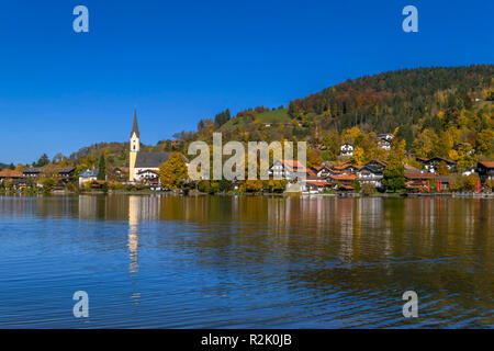 L'église paroissiale Saint Sixte à Schliersee, Haute-Bavière, Bavaria, Germany, Europe Banque D'Images