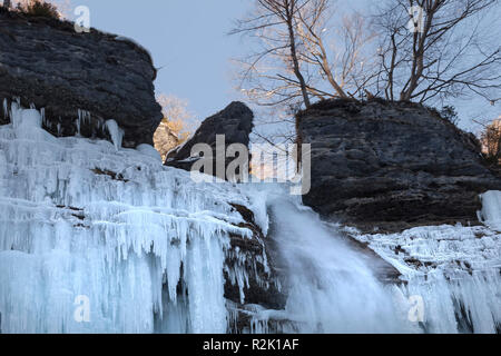 Cascade de glace en Slovénie Banque D'Images