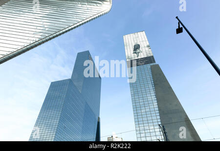 Bâtiment d'assurance 'Delftse Poort' pour le National Nederlanden (Abe Bonnema, 1987-1992) près de la gare centrale, à 150 mètres pendant dix ans, le plus grand bâtiment en Pays-Bas Banque D'Images