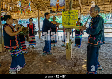 Muser Hill Tribe Folklore, dans le Nord de la Thaïlande Banque D'Images