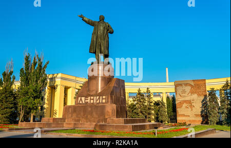 Monument de Lénine sur la Place Lénine à Volgograd, Russie Banque D'Images