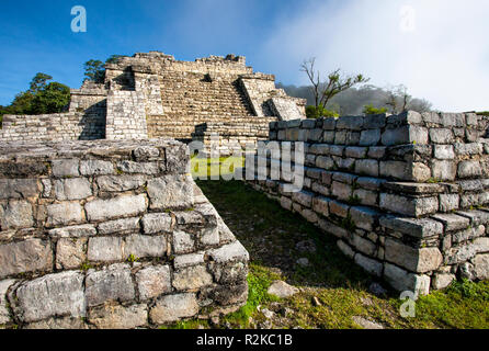 La pyramide principale au Mayan Ruins de Chinkultic, Chiapas, Mexique. Banque D'Images