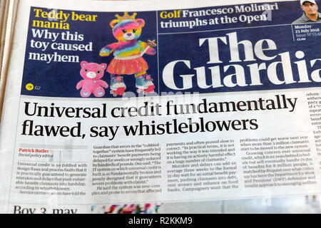 Le journal The Guardian titres 'crédit universel fondamentalement mauvais, dire informateurs à Londres Angleterre Royaume-uni 23 Juillet 2018 Banque D'Images