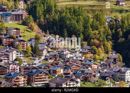 La Suisse, Canton du Valais, Loèche-les-Bains, chalets, maisons de vacances, appartements de vacances, Thermal spa Banque D'Images