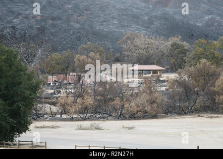 Agoura Hills, CA. 19 Nov, 2018. Woolsey après l'incendie, à l'ouest à l'emplacement de la ville de l'ouest au Paramount Ranch entrée le 19 novembre 2018 dans la région de Agoura Hills CA. Credit : Arc Sh/Espace d'image/media/Alamy Punch Live News Banque D'Images