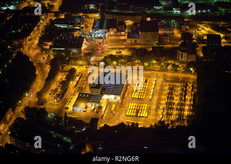 Vue aérienne, photo de nuit, l'EVAG dépôt de tramways, Essen, Ruhr, Rhénanie du Nord-Westphalie, Allemagne, Europe, Banque D'Images