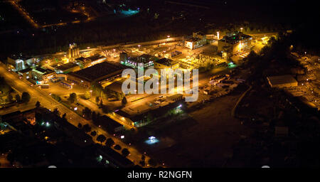 Vue aérienne, photo de nuit, l'EVAG dépôt de tramways, Essen, Ruhr, Rhénanie du Nord-Westphalie, Allemagne, Europe, Banque D'Images