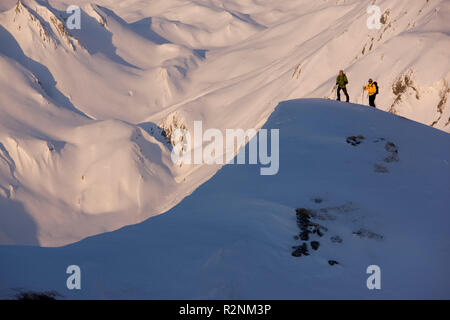 Tour de ski à la Grüblspitze, Tux Alpes, Tyrol, Autriche. Banque D'Images