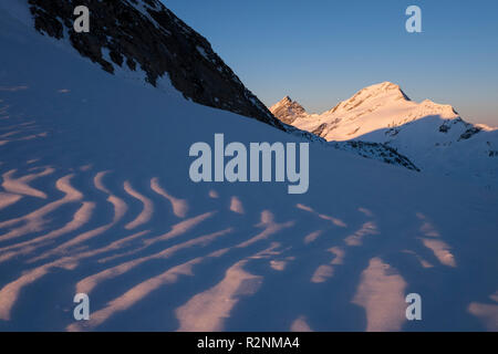 Rötspitze pic dans la lumière du matin, Haut Tauern, le Tyrol, Autriche Banque D'Images