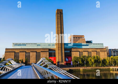 L'Angleterre, Londres, Tate Modern, Bankside Gallery et Millenium Bridge Banque D'Images