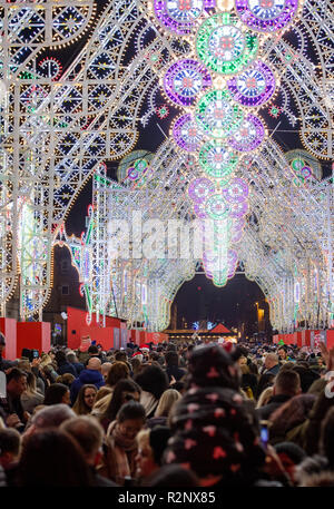 Lumière nuit, une communauté libre événement organisé par suite son Arlene Stuart le dimanche, 18 novembre a marqué l'ouverture d'Édimbourg 2018 Noël ! Ce Banque D'Images