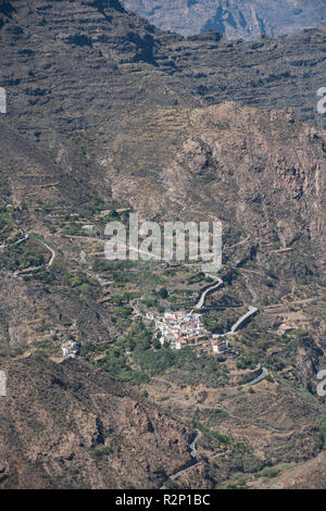 Vue sur le Barranco del Chorrillo (vallée de Chorrillo) au village de montagne de El Chorrillo, Gran Canaria, Espagne. Banque D'Images