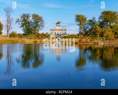 Lincoln Park South Pond et statue du général Grant. Chicago, Illinois. Banque D'Images