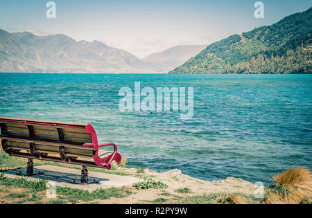 Banc de parc sur le Lac Wakatipu Banque D'Images