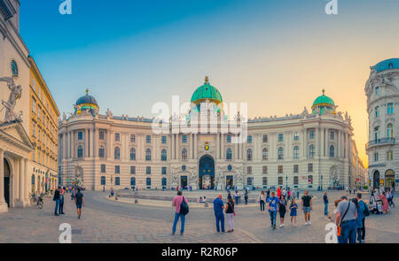 L'Europe, Autriche, Vienne, Innere Stadt, quartier centre ville, Michaelerplatz Square, de Hofburg Banque D'Images