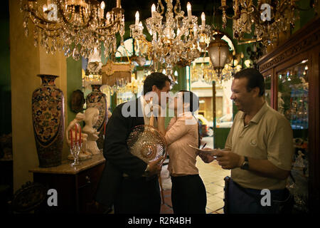Vue latérale d'un couple. Banque D'Images