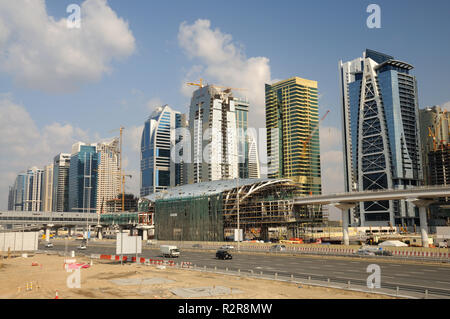 Sheikh Zayed Road à Dubai Banque D'Images