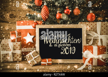 Arbre, cadeaux, Glueckliches 2019 Calligraphie signifie joyeux 2019, Snowflakes Banque D'Images