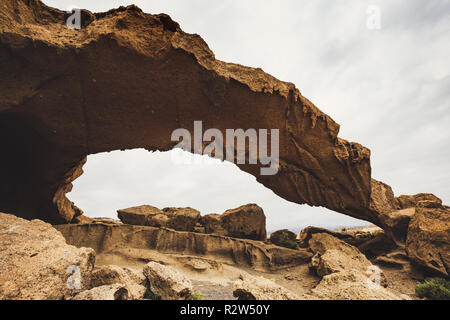 Arco de Tajao grès naturel est arch à Tenerife, Îles Canaries. Banque D'Images