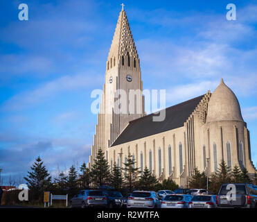 REYKJAVIK, ISLANDE-Octobre 24, 2018 : l'église Hallgrimskirkja, élévation arrière Banque D'Images