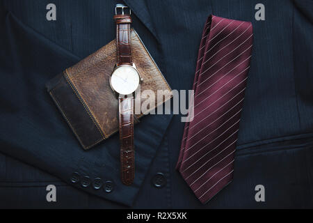 Men's Wallet, watch, costume cravate sur Banque D'Images